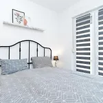 아파트 Apartmensts Arsen 928 *