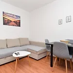 아파트 Apartmensts Arsen 928