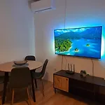 Apartmensts Arsen 928 *