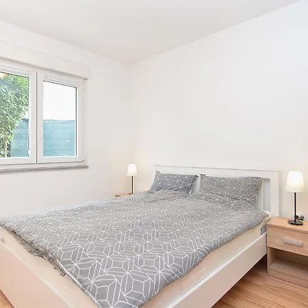 Apartmensts Arsen 928