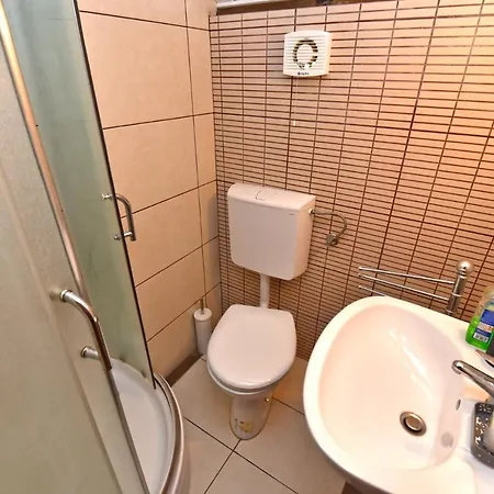 Apartment Apartmensts Arsen 928 Pula