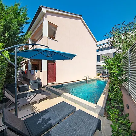 Apartmensts Arsen 928 Apartment Pula
