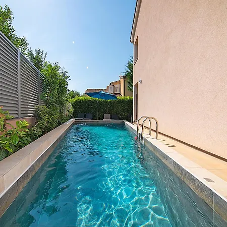 Apartmensts Arsen 928 *