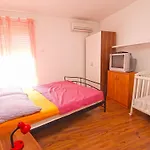 Lägenhet Apartmensts Arsen 928 Pula