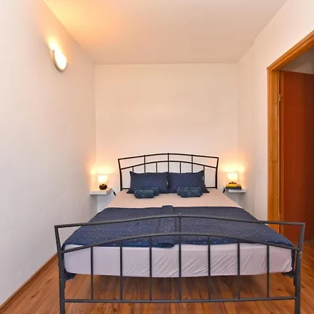 Apartmensts Arsen 928 Apartman Póla