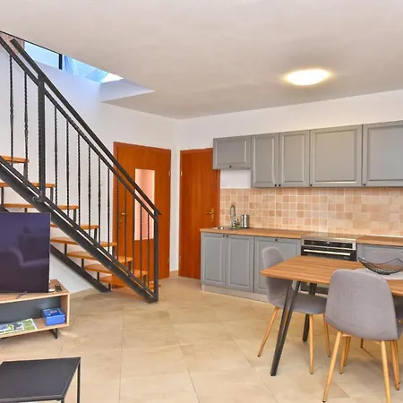 Apartmensts Arsen 928 Apartman Póla