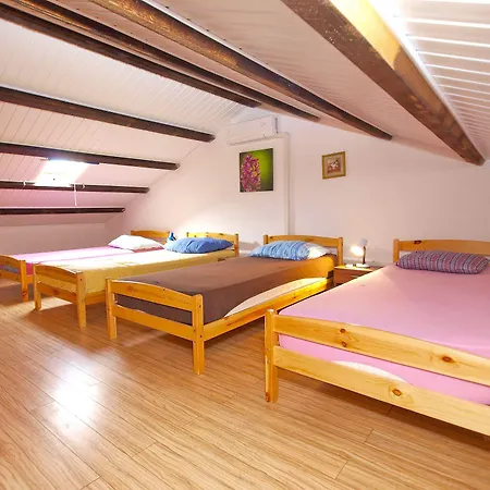 Apartmensts Arsen 928 Pula