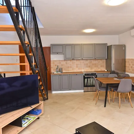 Apartment Apartmensts Arsen 928