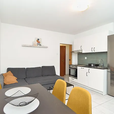 Apartmensts Arsen 928