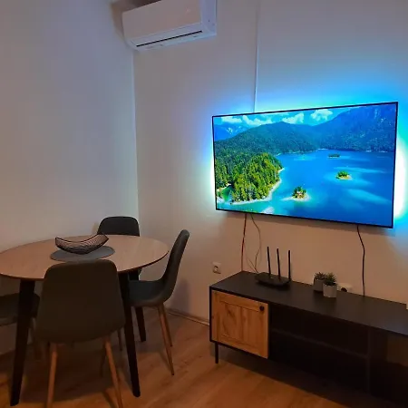 Apartmensts Arsen 928 *