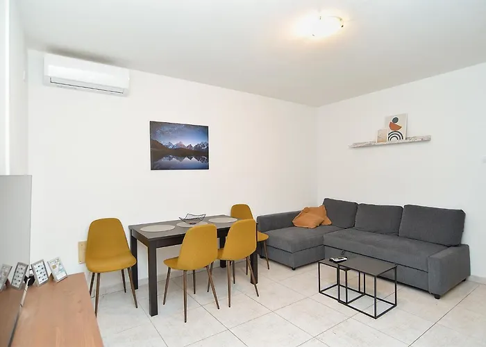 Apartmensts Arsen 928 아파트 *