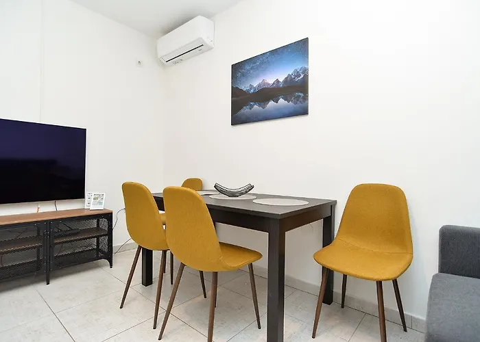 Apartmensts Arsen 928 풀라