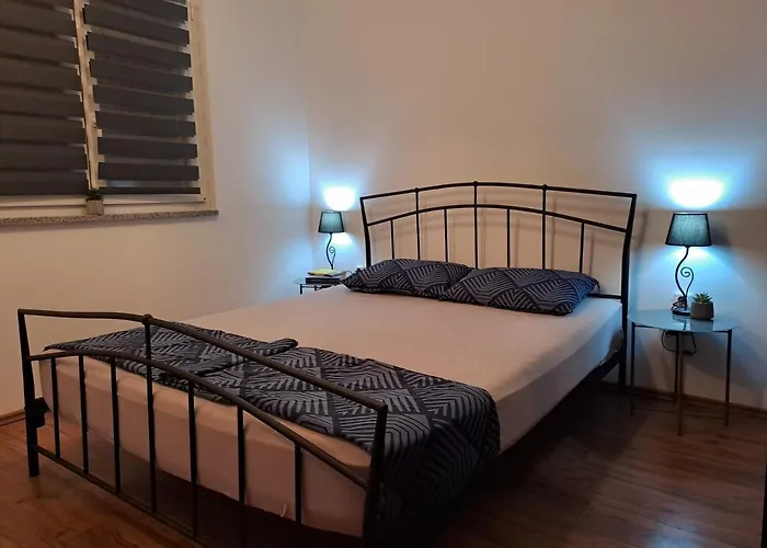 Apartmensts Arsen 928 * 풀라
