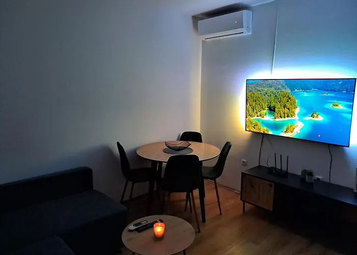 아파트 Apartmensts Arsen 928 *