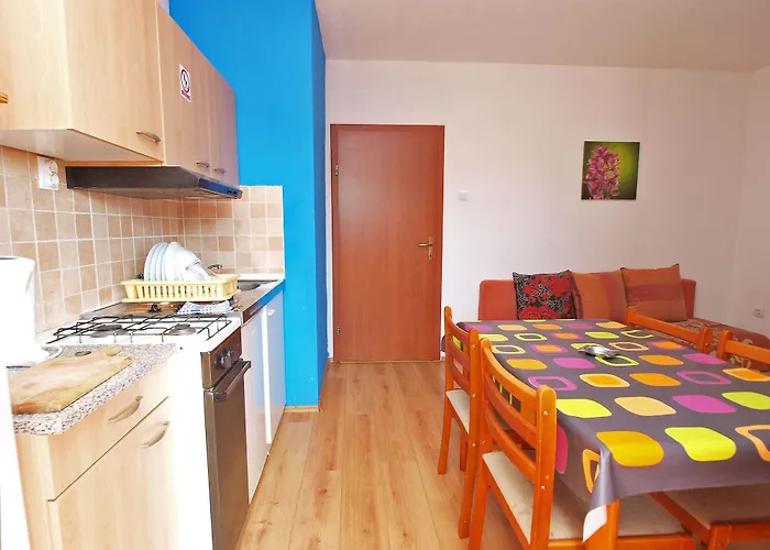 Apartmensts Arsen 928 풀라
