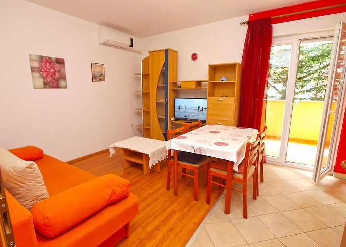 아파트 Apartmensts Arsen 928