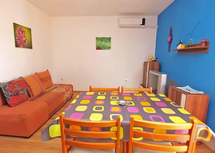 아파트 Apartmensts Arsen 928