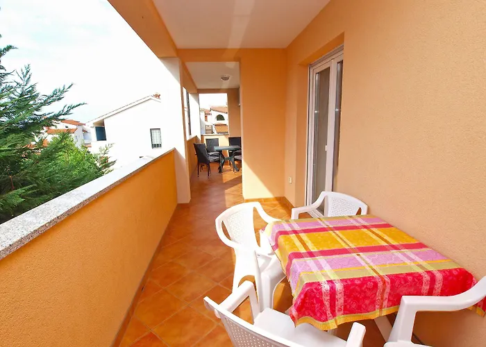 Apartmensts Arsen 928 풀라