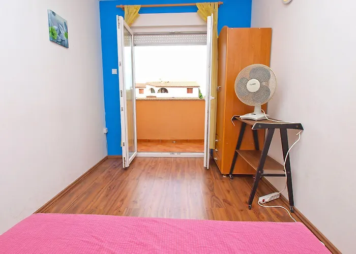 Apartmensts Arsen 928 아파트 풀라
