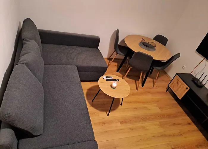 아파트 Apartmensts Arsen 928 *